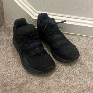 On cloud Nova Running Men’s shoes size 10.5